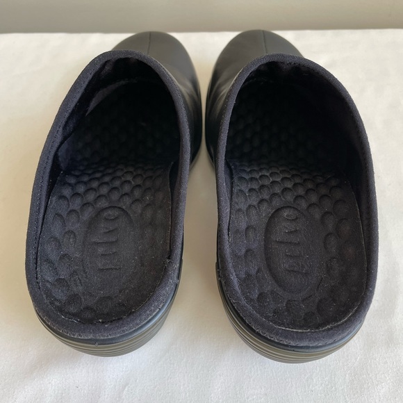 Clarks Privo Clogs - Picture 8 of 10